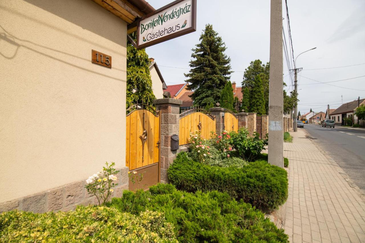 Bonifert Vendeghaz Hotel Dunabogdany Exterior photo